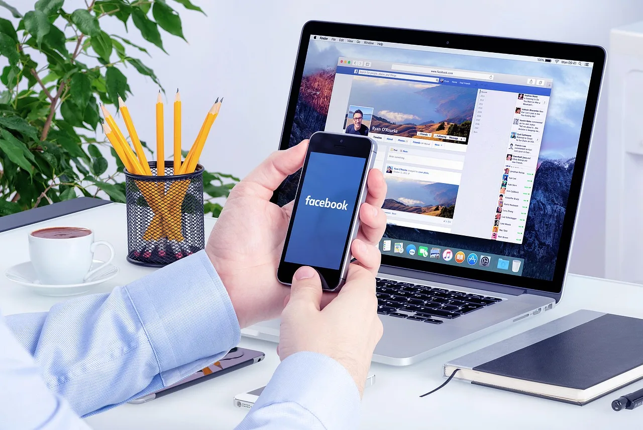 facebook, social media, social media marketing, smartphone, laptop, workspace, office break, office hour, desk, facebook marketing, facebook ads, facebook ads, facebook ads, facebook ads, facebook ads, facebook ads. The law firm social media questions that keep coming back