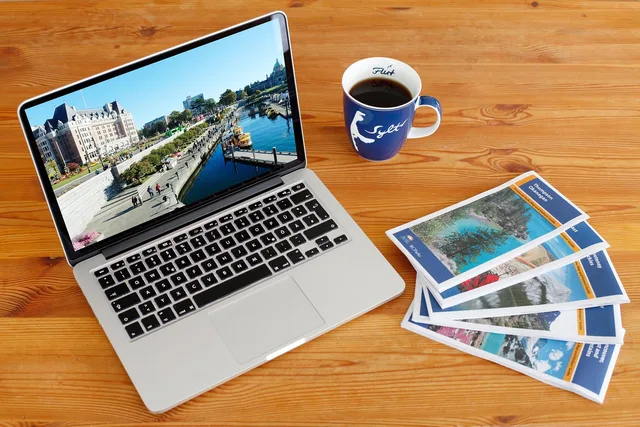workplace, communication, mac, to travel, plan, map, design, creative, computer, mockup, desk, apple, screen, digital, modern, monitor. Lawyer advertising: the questions that matter